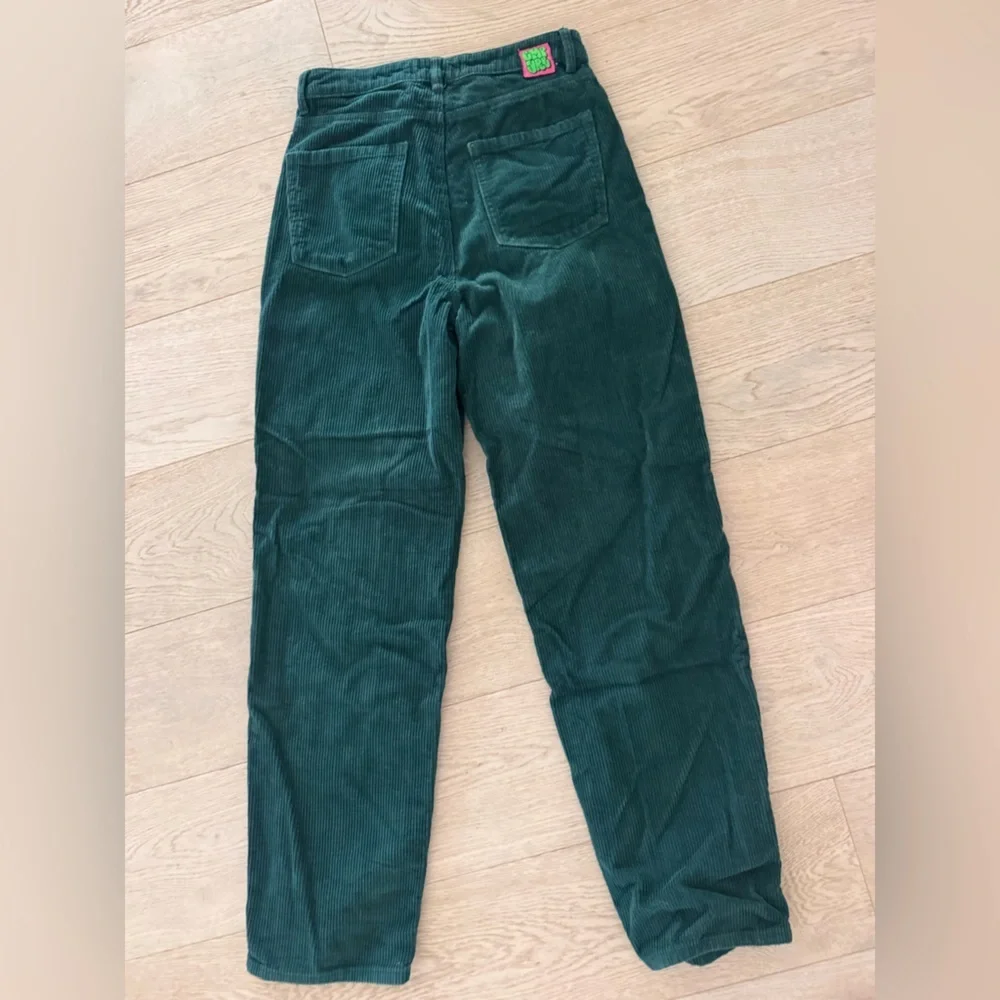 Empyre Tori Ponderosa Corduroy Skate Pants dark green size 3 Junior